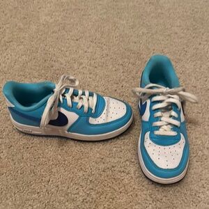 Nike Kids Aqua and White Sneakers